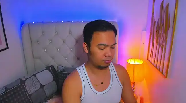 Snapshot of AsianZero chatting on February 12, 2025, 8:29 pm AsianZero online show from February 12, 2025, 8:29 pm