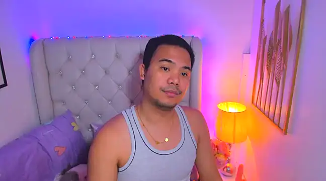 Snapshot of AsianZero chatting on February 19, 2025, 8:10 pm AsianZero online show from February 19, 2025, 8:10 pm