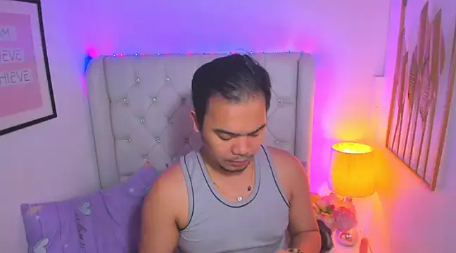 Snapshot of AsianZero chatting on February 27, 2025, 5:26 pm AsianZero online show from February 27, 2025, 5:26 pm