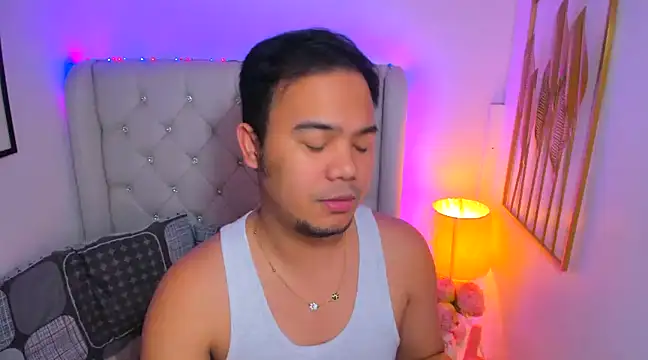 Snapshot of AsianZero chatting on February 15, 2025, 6:12 pm AsianZero online show from February 15, 2025, 6:12 pm