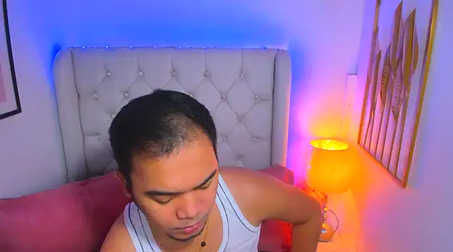 Snapshot of AsianZero chatting on February 4, 2025, 5:23 pm AsianZero online show from February 4, 2025, 5:23 pm