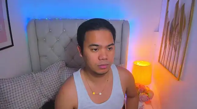 Snapshot of AsianZero chatting on March 15, 2025, 6:10 pm AsianZero online show from March 15, 2025, 6:10 pm