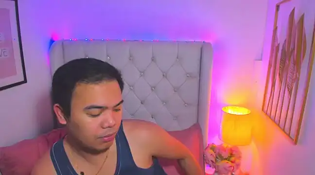 Snapshot of AsianZero chatting on March 11, 2025, 5:13 pm AsianZero online show from March 11, 2025, 5:13 pm