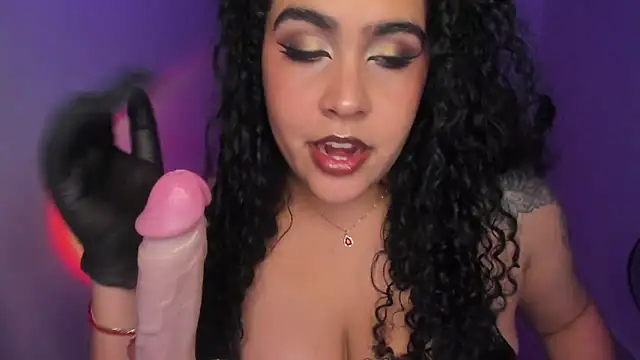 Snapshot of Amber_smith20 chatting on June 17, 2026, 3:28 am Amber smith20 online show from June 17, 2026, 3:28 am
