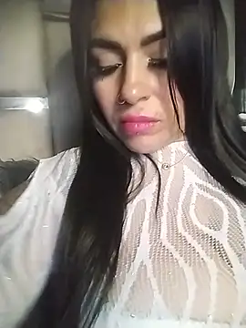 chelaqueen  online show from July 14, 2026, 3:00 am