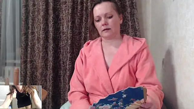 Snapshot of SheLion chatting on April 13, 2026, 6:01 pm SheLion online show from April 13, 2026, 6:01 pm