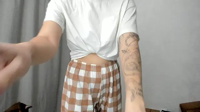 why again me online show from February 12, 2026, 10:09 pm