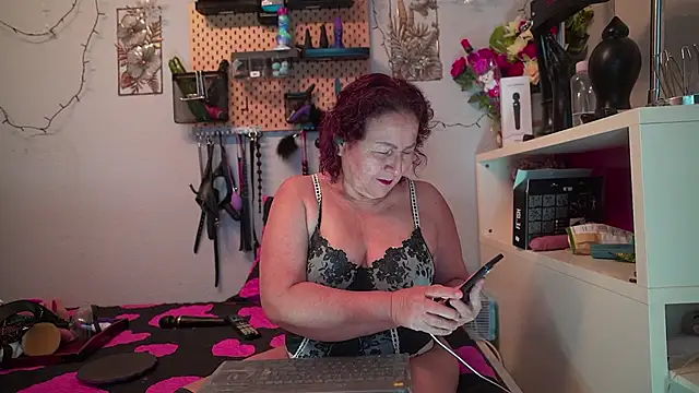 Snapshot of barbarah_ chatting on May 20, 2026, 7:27 am barbarah online show from May 20, 2026, 7:27 am