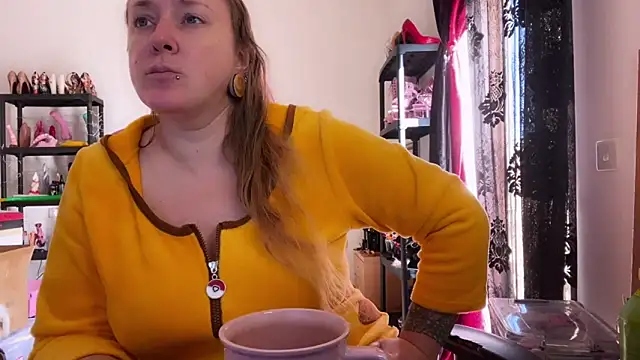 Snapshot of kisicaxx chatting on November 21, 2025, 8:46 am kisicaxx online show from November 21, 2025, 8:46 am