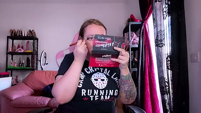 Snapshot of kisicaxx chatting on November 10, 2025, 2:22 pm kisicaxx online show from November 10, 2025, 2:22 pm