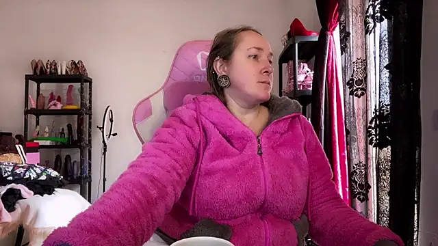 kisicaxx online show from January 15, 2026, 8:29 am