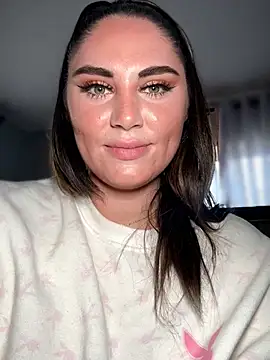 lovely beast online show from February 18, 2026, 5:42 pm