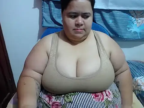 Snapshot of hotlesby4uxxx chatting on June 3, 2026, 11:42 pm hotlesby4uxxx online show from June 3, 2026, 11:42 pm