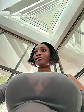 Snapshot of __Nessa__ chatting on April 3, 2026, 1:06 pm Nessa online show from April 3, 2026, 1:06 pm