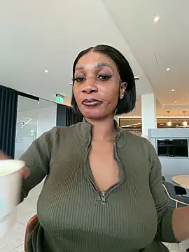 Snapshot of __Nessa__ chatting on April 12, 2026, 11:35 am Nessa online show from April 12, 2026, 11:35 am