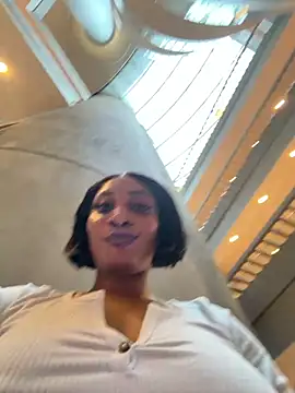 Snapshot of __Nessa__ chatting on April 4, 2026, 12:34 pm Nessa online show from April 4, 2026, 12:34 pm