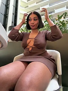 Snapshot of __Nessa__ chatting on December 19, 2025, 3:36 pm Nessa online show from December 19, 2025, 3:36 pm