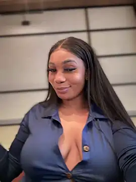 Snapshot of __Nessa__ chatting on January 18, 2025, 3:27 pm Nessa online show from January 18, 2025, 3:27 pm