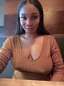 Snapshot of __Nessa__ chatting on March 22, 2025, 12:14 pm Nessa online show from March 22, 2025, 12:14 pm