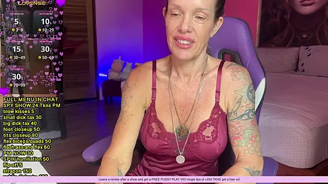 Snapshot of mommyselenafit_ chatting on November 27, 2025, 6:47 am mommyselenafit online show from November 27, 2025, 6:47 am