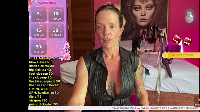 mommyselenafit  online show from October 6, 2025, 5:41 am