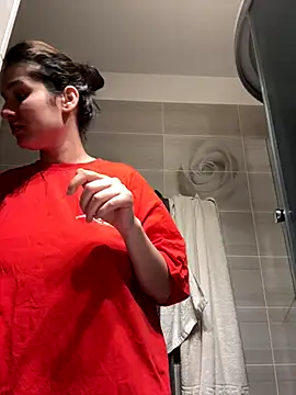 Snapshot of IrisBlues chatting on October 29, 2025, 1:37 am IrisBlues online show from October 29, 2025, 1:37 am