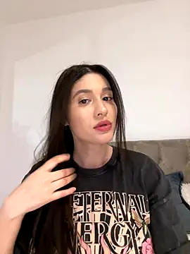 Snapshot of IrisBlues chatting on December 4, 2025, 5:23 pm IrisBlues online show from December 4, 2025, 5:23 pm