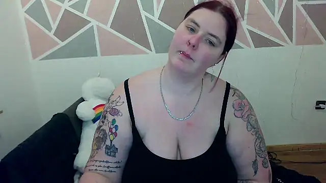 Snapshot of JoyceKyra91 chatting on February 12, 2025, 5:05 pm JoyceKyra91 online show from February 12, 2025, 5:05 pm