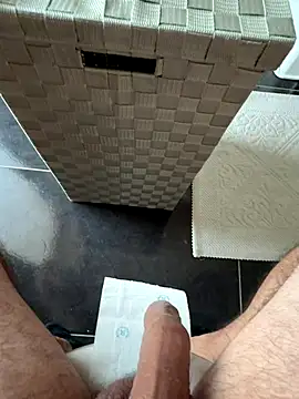 Snapshot of Simoking89 chatting on November 6, 2025, 7:12 am Simoking89 online show from November 6, 2025, 7:12 am