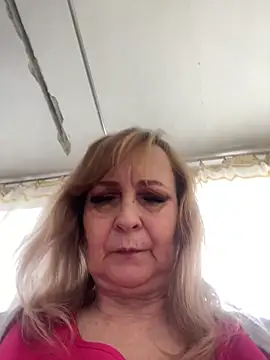 Irina2909xh online show from April 28, 2026, 10:41 am