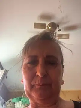 Snapshot of Irina2909@xh chatting on July 1, 2026, 11:43 am Irina2909xh online show from July 1, 2026, 11:43 am