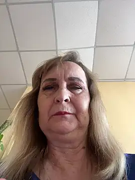 Snapshot of Irina2909@xh chatting on July 30, 2026, 7:40 am Irina2909xh online show from July 30, 2026, 7:40 am