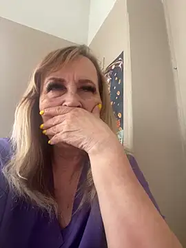Snapshot of Irina2909@xh chatting on June 8, 2026, 11:00 am Irina2909xh online show from June 8, 2026, 11:00 am