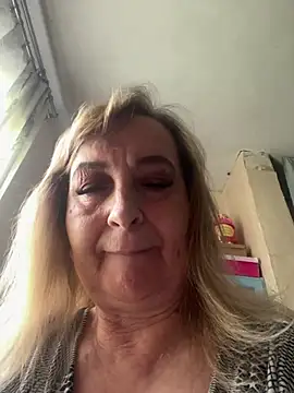 Snapshot of Irina2909@xh chatting on June 27, 2026, 9:15 am Irina2909xh online show from June 27, 2026, 9:15 am