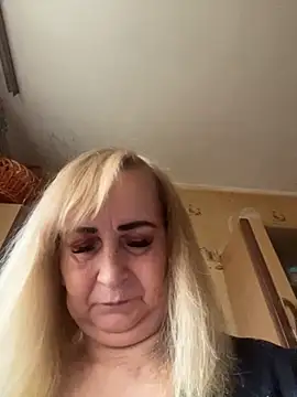 Snapshot of Irina2909@xh chatting on December 1, 2025, 8:48 am Irina2909xh online show from December 1, 2025, 8:48 am