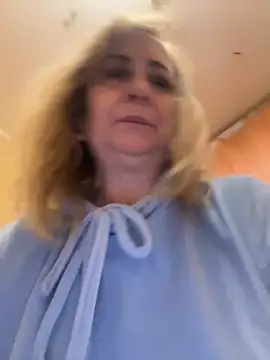 Snapshot of Irina2909@xh chatting on December 2, 2025, 8:05 am Irina2909xh online show from December 2, 2025, 8:05 am