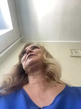 Snapshot of Irina2909@xh chatting on June 23, 2026, 11:08 am Irina2909xh online show from June 23, 2026, 11:08 am
