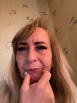 Snapshot of Irina2909@xh chatting on October 11, 2025, 6:14 am Irina2909xh online show from October 11, 2025, 6:14 am