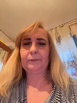 Snapshot of Irina2909@xh chatting on December 5, 2025, 12:37 pm Irina2909xh online show from December 5, 2025, 12:37 pm