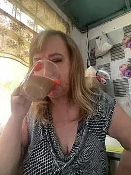Snapshot of Irina2909@xh chatting on July 10, 2026, 8:58 am Irina2909xh online show from July 10, 2026, 8:58 am