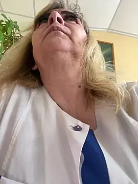 Irina2909xh online show from March 13, 2025, 10:36 am
