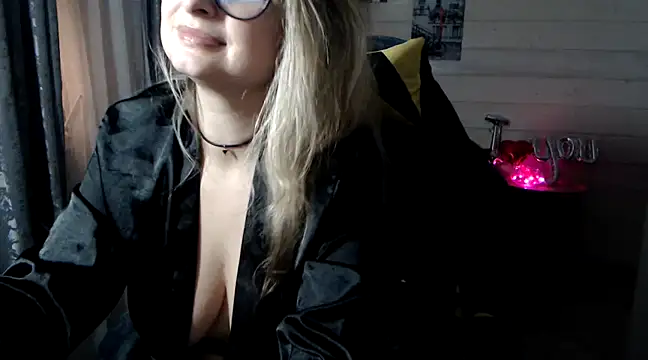 Snapshot of RubiLakros chatting on February 26, 2025, 9:42 pm RubiLakros online show from February 26, 2025, 9:42 pm