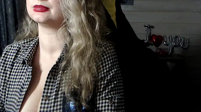 Snapshot of RubiLakros chatting on March 3, 2025, 8:54 pm RubiLakros online show from March 3, 2025, 8:54 pm