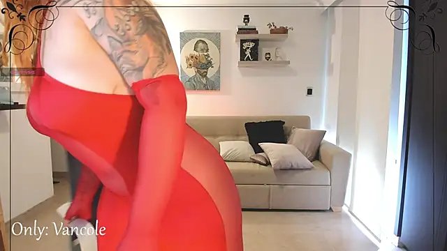 Snapshot of Tulipa_ chatting on November 9, 2025, 7:07 pm Tulipa online show from November 9, 2025, 7:07 pm