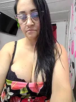 Ameliarizo online show from April 4, 2026, 10:16 pm