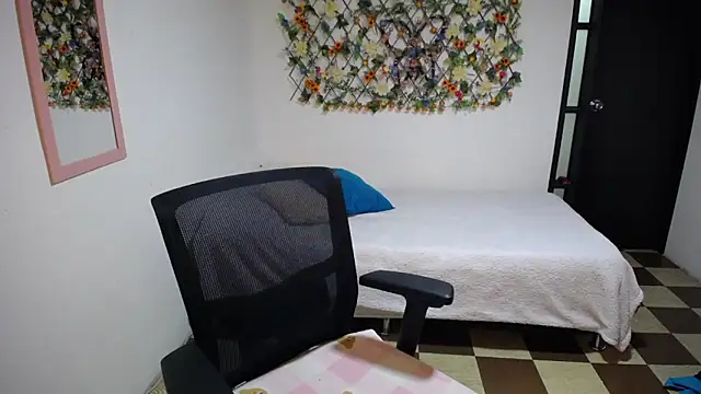 Snapshot of Sofi_5249_ chatting on February 27, 2025, 2:35 am Sofi 5249 online show from February 27, 2025, 2:35 am