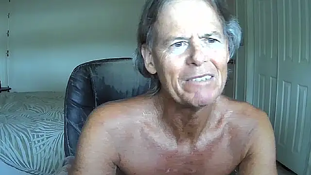 Snapshot of nakeedcowboi65 chatting on July 14, 2026, 12:22 pm nakeedcowboi65 online show from July 14, 2026, 12:22 pm