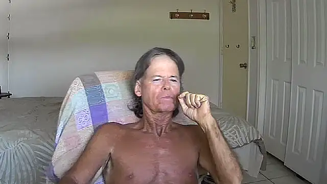 Snapshot of nakeedcowboi65 chatting on July 20, 2026, 6:10 pm nakeedcowboi65 online show from July 20, 2026, 6:10 pm