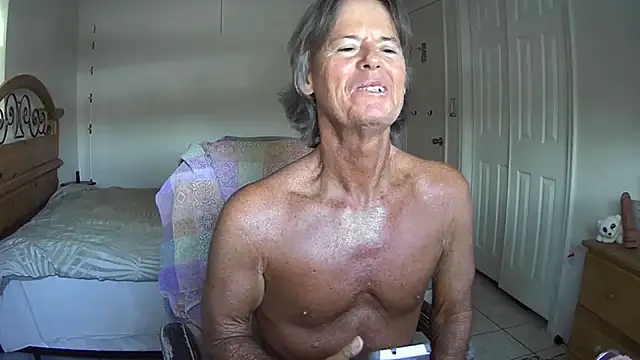 Snapshot of nakeedcowboi65 chatting on July 17, 2026, 12:57 pm nakeedcowboi65 online show from July 17, 2026, 12:57 pm