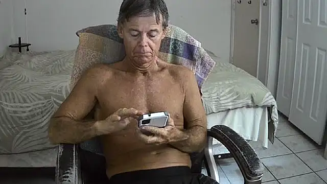 nakeedcowboi65 online show from November 5, 2025, 5:10 am